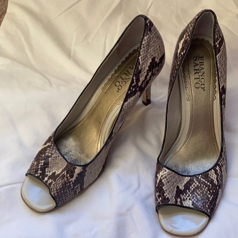 Leather Shoe Python Look Slightly Worn - image 1